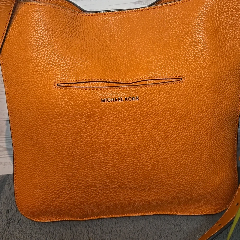Elegant Orange Michael Kors Sullivan Large Leather Messenger Bag